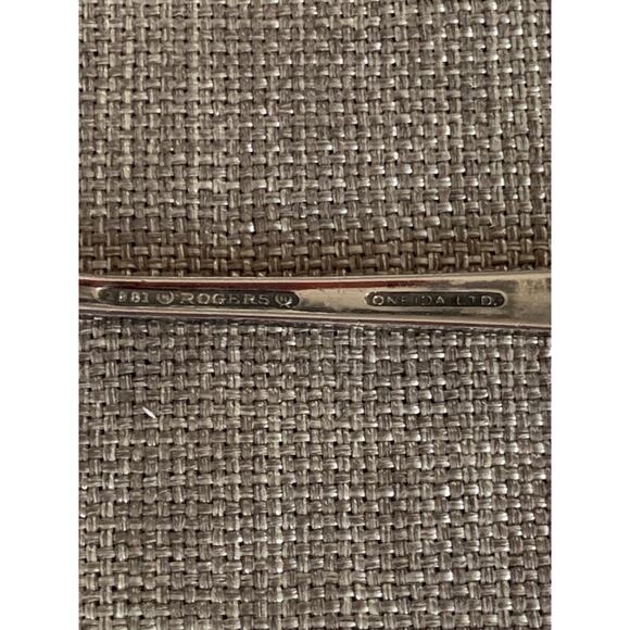 Rogers 1881 Oneida Ltd 1948 Salad Fork Plantation Pattern 6 1/2" Silverplate - Picture 7 of 7